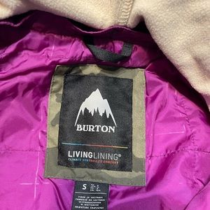 Burton Mens Size Small Skiing jacket